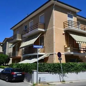 https://appartamento-a-cecina-mare.it-tuscanyhotel.com