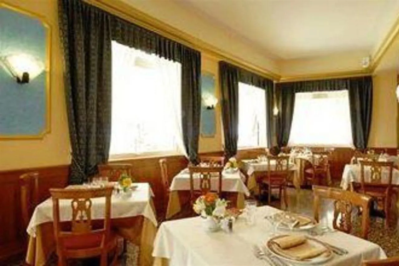 Hotel Regina Alassio 4*,